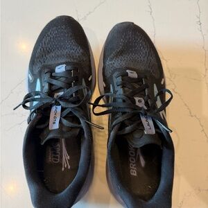 Brooks Women’s Launch GTS Shoes
